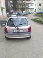 Opel Corsa B 1999 god. Benzin 900 € 2