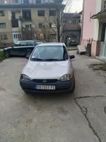 Opel Corsa B 1999 god. Benzin 900 € 4