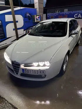 Alfa Romeo 159