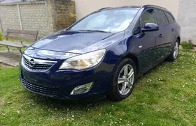 Opel Astra J