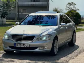 Mercedes-Benz S 320