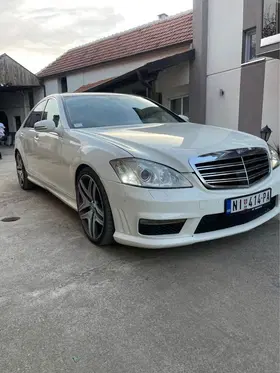 Mercedes-Benz S 320