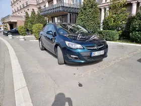 Opel Astra J