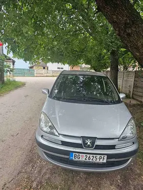 Peugeot 807